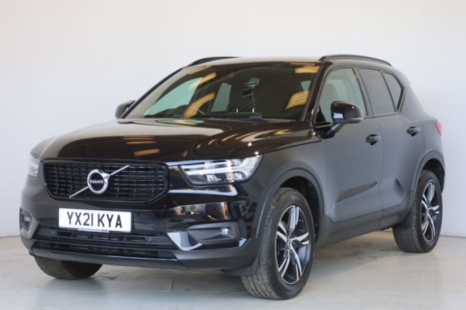 2025 Volvo Xc40