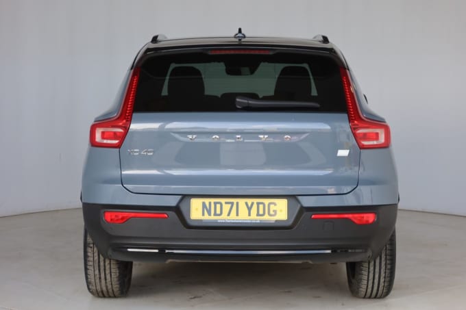 2025 Volvo Xc40
