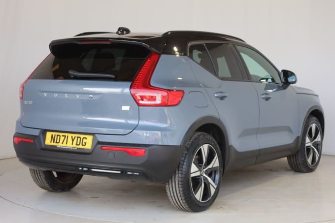 2025 Volvo Xc40
