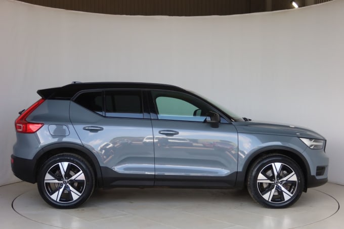 2025 Volvo Xc40