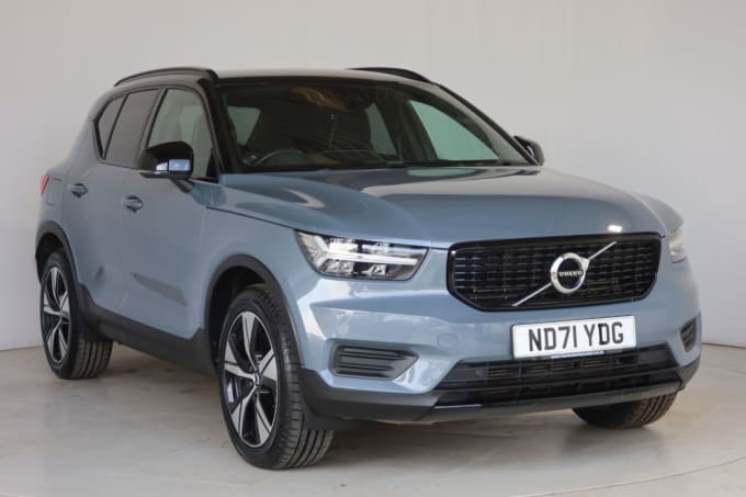 2025 Volvo Xc40