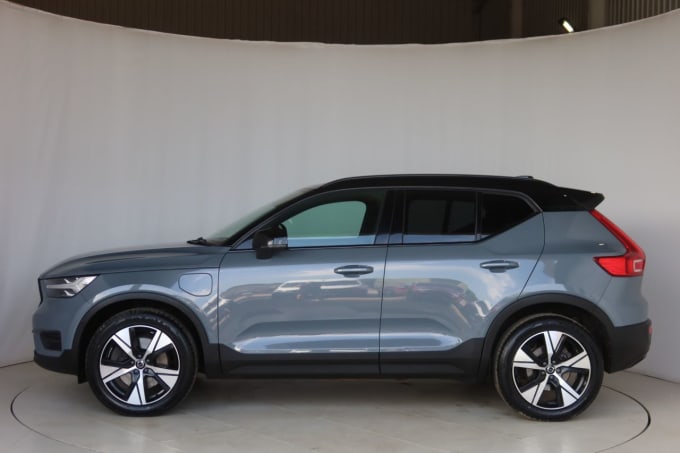 2025 Volvo Xc40