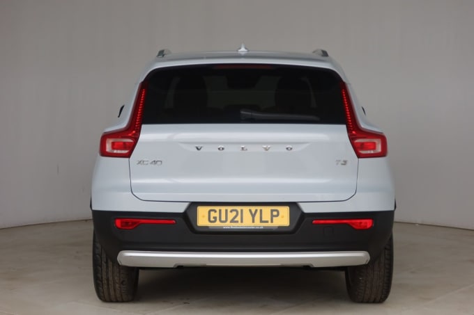 2025 Volvo Xc40