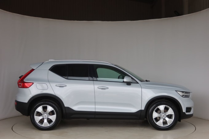 2025 Volvo Xc40