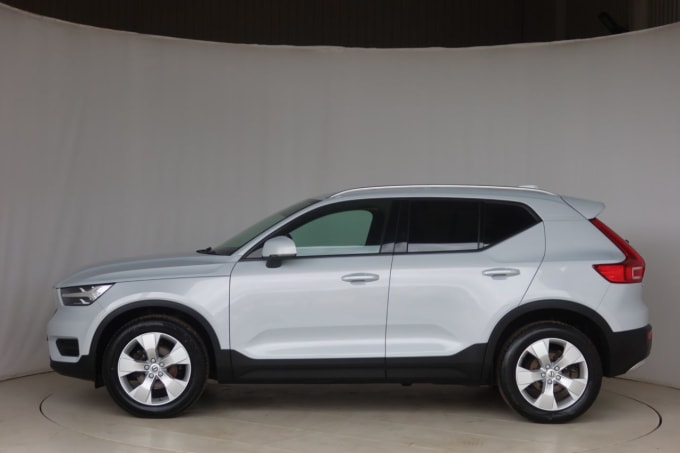 2025 Volvo Xc40