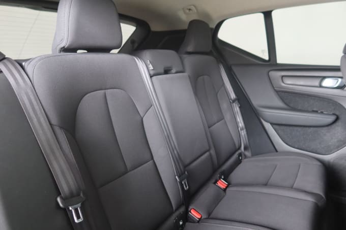 2025 Volvo Xc40