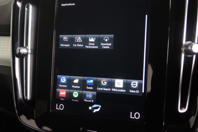 2025 Volvo Xc40