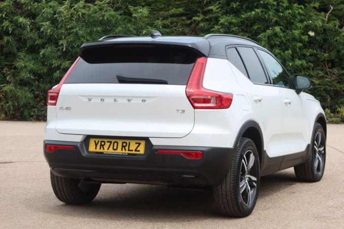2025 Volvo Xc40