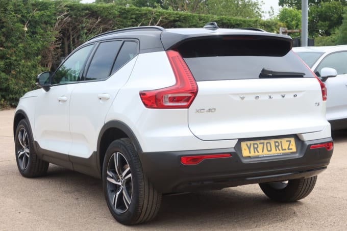 2025 Volvo Xc40