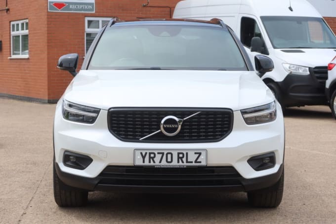 2025 Volvo Xc40