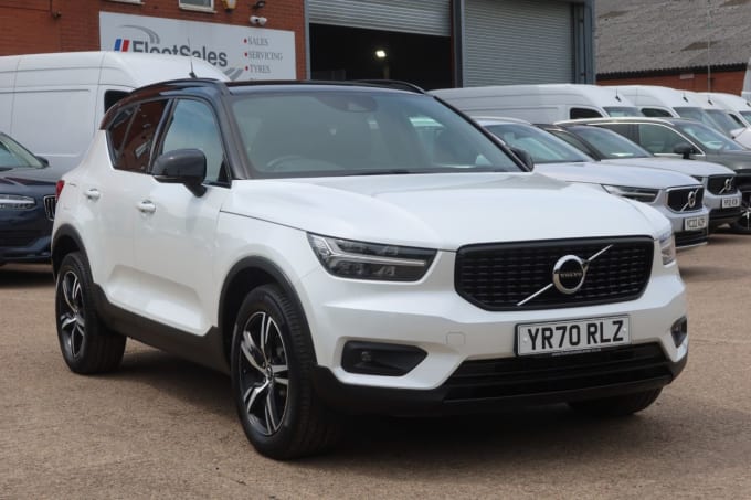2025 Volvo Xc40