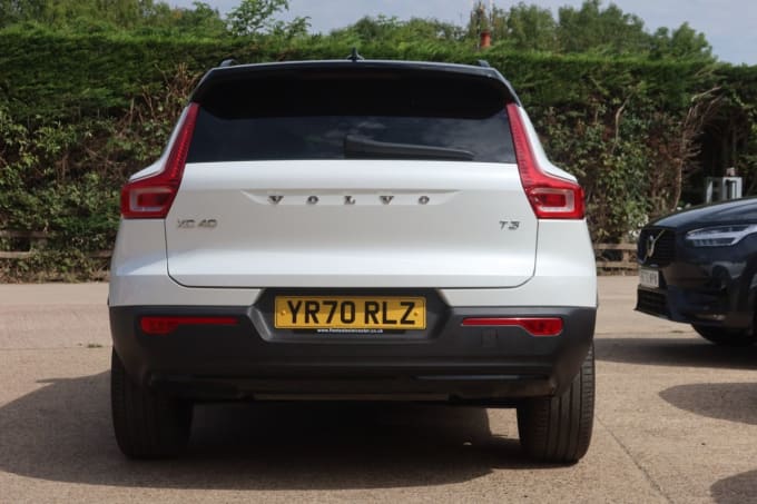 2025 Volvo Xc40