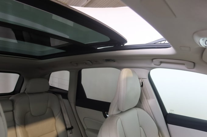 2025 Volvo Xc60