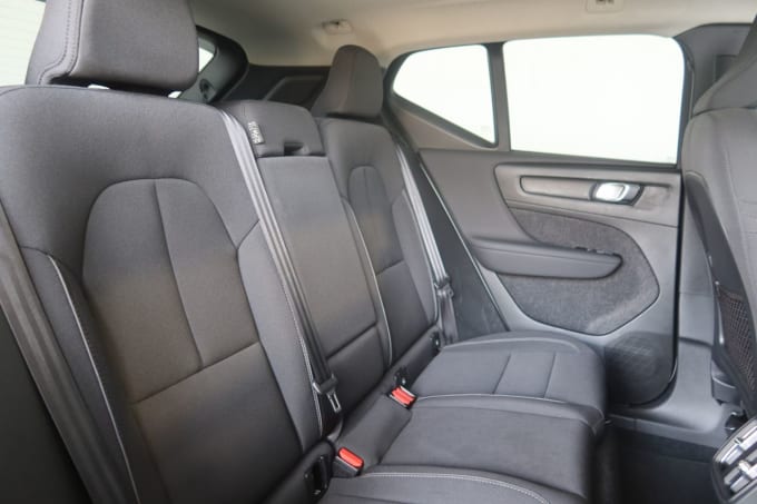 2025 Volvo Xc40