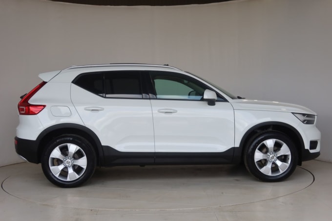 2025 Volvo Xc40
