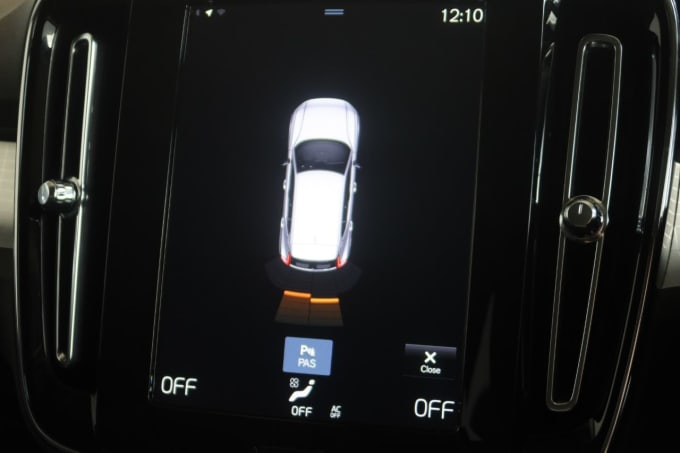 2025 Volvo Xc40