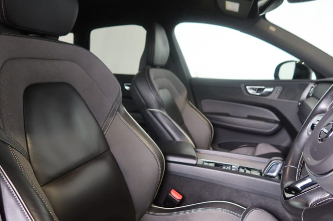 2025 Volvo Xc60