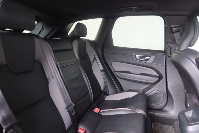 2025 Volvo Xc60