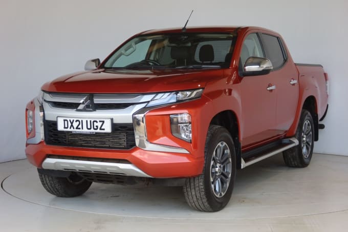 2025 Mitsubishi L200