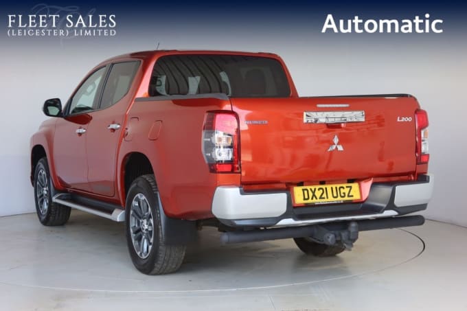 2025 Mitsubishi L200