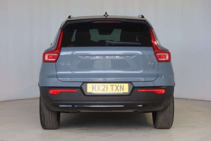 2025 Volvo Xc40