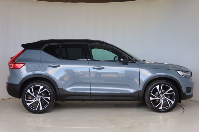 2025 Volvo Xc40
