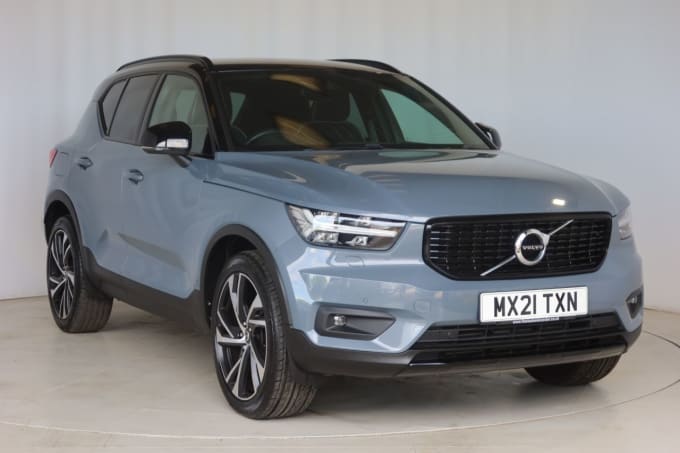 2025 Volvo Xc40