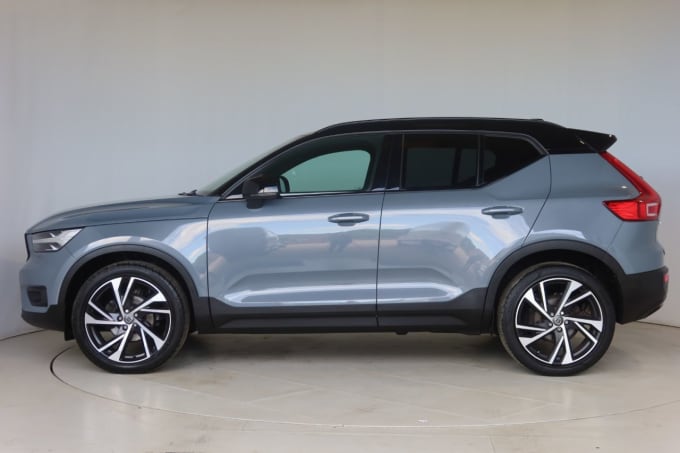 2025 Volvo Xc40