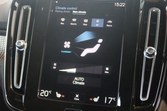 2025 Volvo Xc40