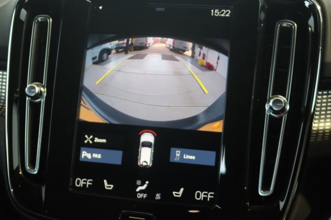 2025 Volvo Xc40