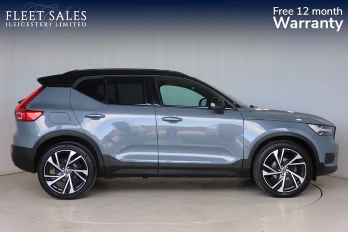 2025 Volvo Xc40