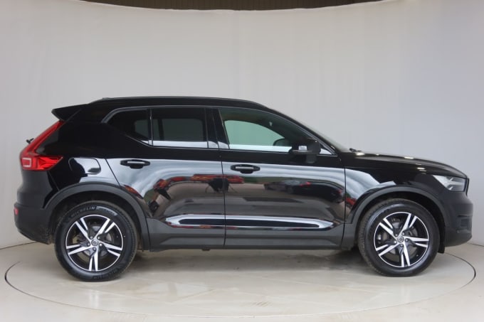 2025 Volvo Xc40
