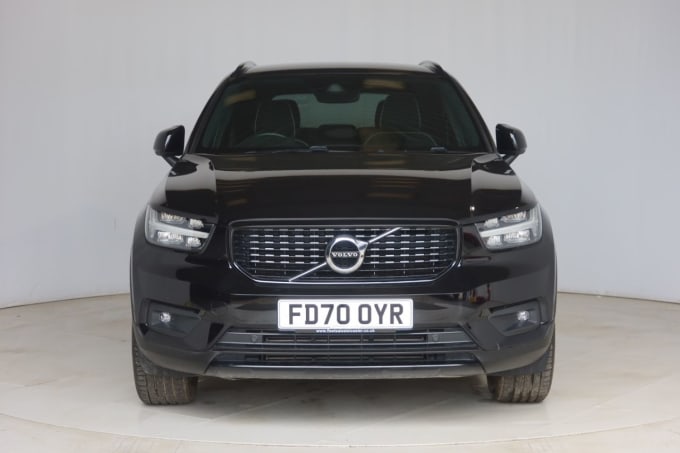 2025 Volvo Xc40