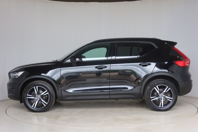 2025 Volvo Xc40