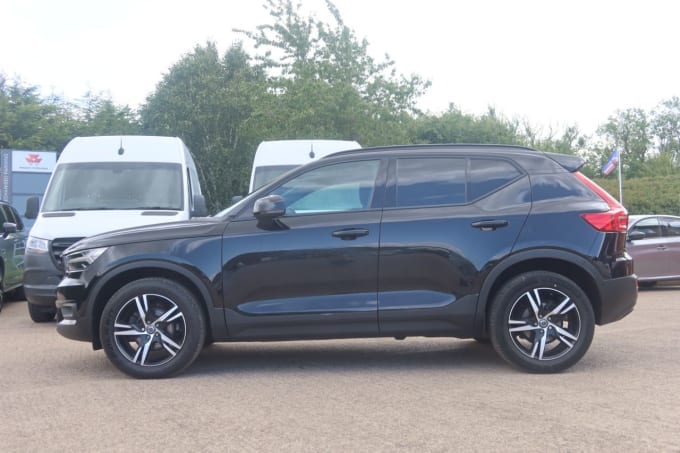 2025 Volvo Xc40