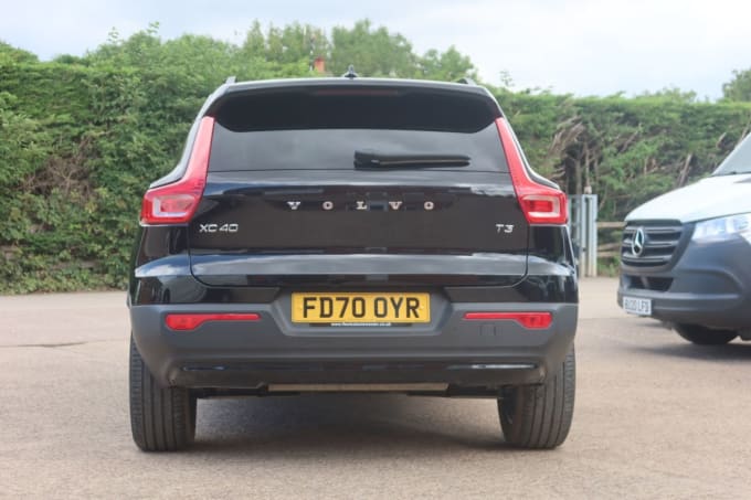 2025 Volvo Xc40