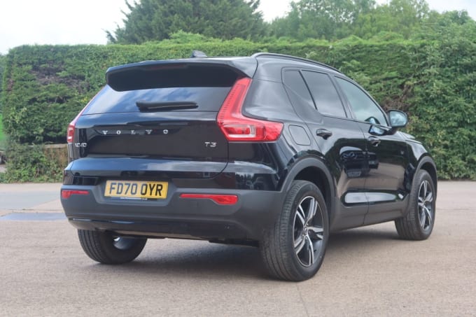 2025 Volvo Xc40