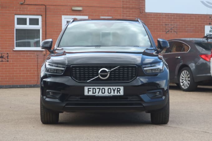 2025 Volvo Xc40