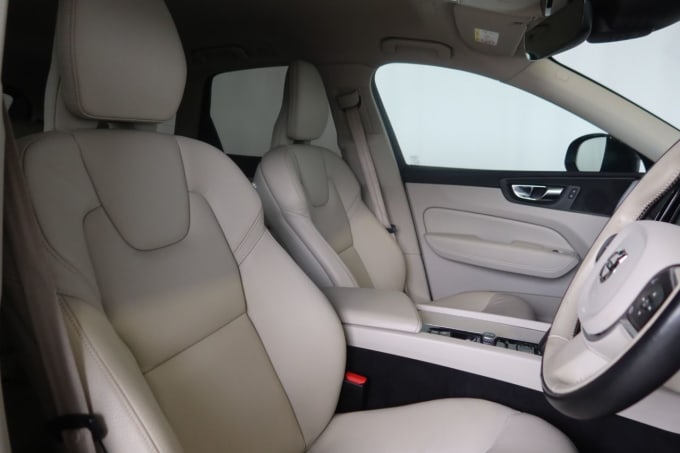 2025 Volvo Xc60
