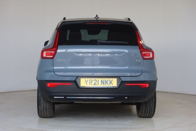 2025 Volvo Xc40