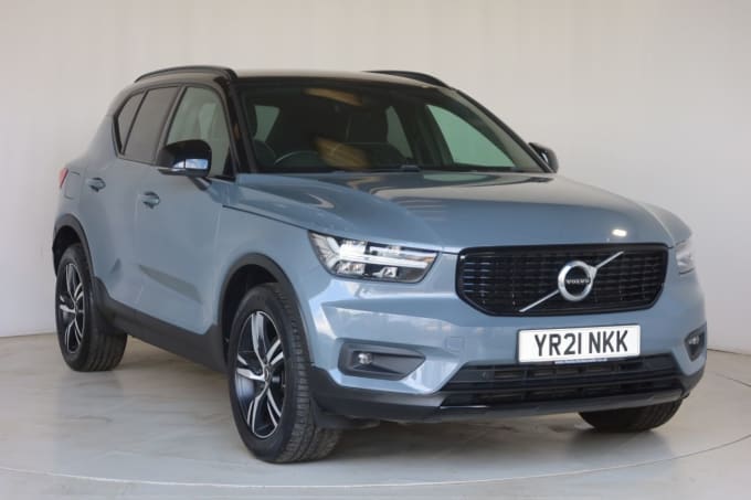 2025 Volvo Xc40