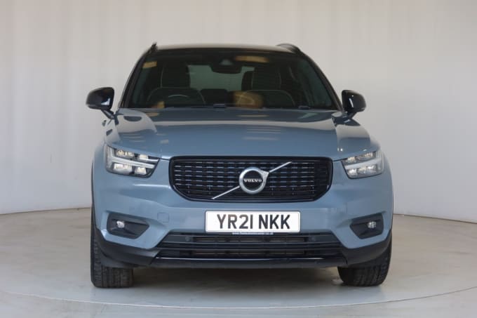 2025 Volvo Xc40
