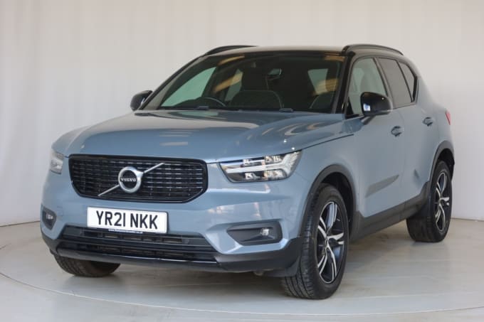 2025 Volvo Xc40