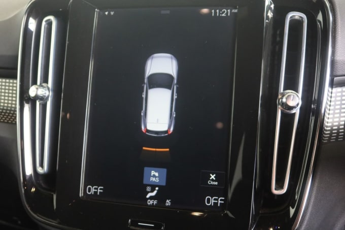2025 Volvo Xc40