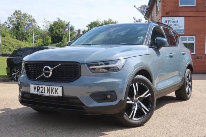 2025 Volvo Xc40
