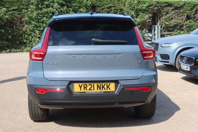 2025 Volvo Xc40