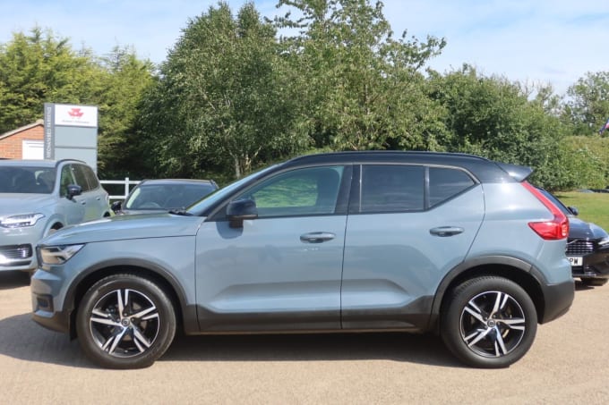 2025 Volvo Xc40