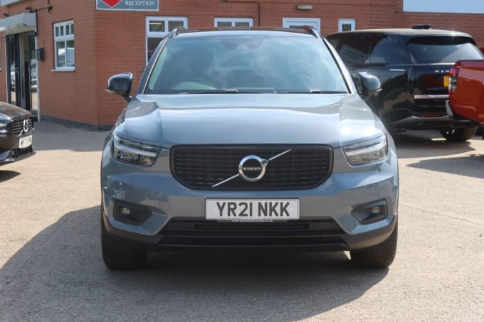 2025 Volvo Xc40
