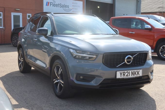 2025 Volvo Xc40