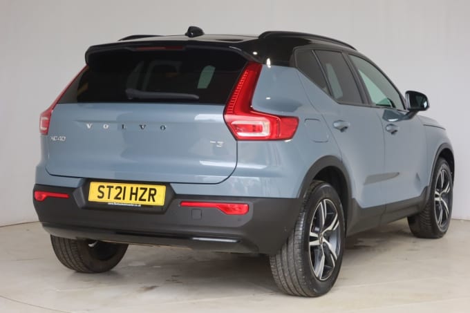 2025 Volvo Xc40